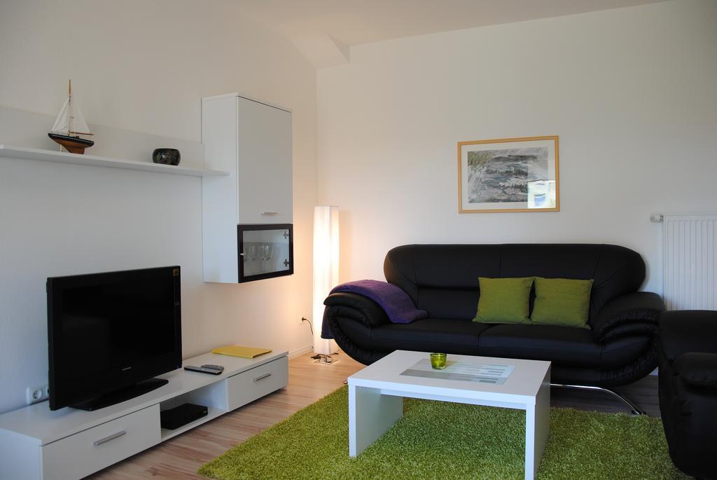 Ferienwohnung Direkt In Sassnitz Habitación foto