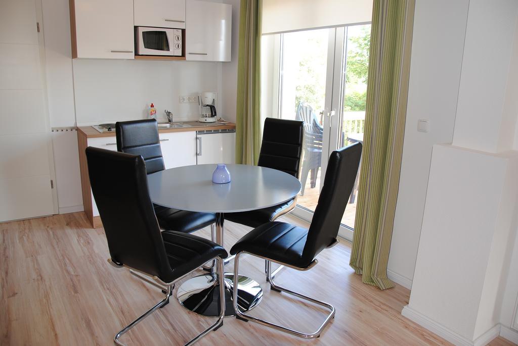Ferienwohnung Direkt In Sassnitz Habitación foto